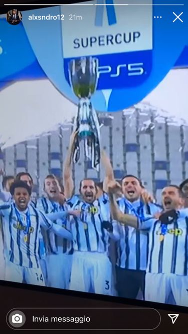 Alex Sandro impazzisce di gioia: esultanza casalinga per lui - FOTO 41 WhatsApp Image 2021 01 20 at 23.31.45 1