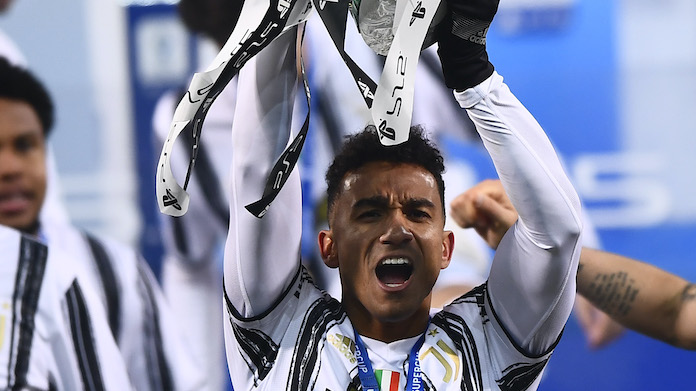 Danilo show a centrocampo, Pirlo: «E' intelligente, può giocarci bene» 36 danilo supercoppa juventus