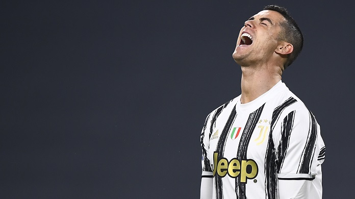 Ronaldo Magallan, episodio da moviola in area del Crotone: cosa è successo 36 cristano ronaldo juve crotone