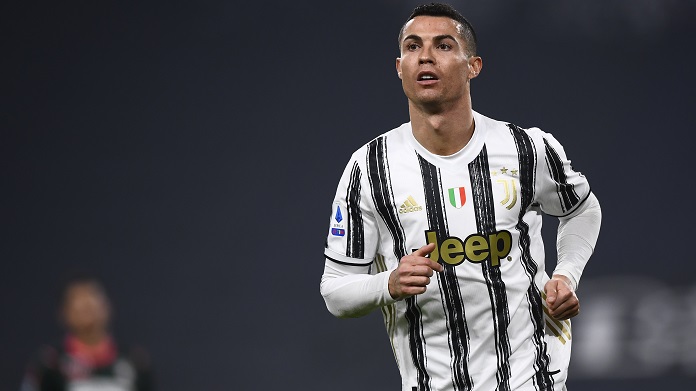 Gol Ronaldo: servizio perfetto di Chiesa, Silvestri battuto - VIDEO 3 ronaldo esultanza