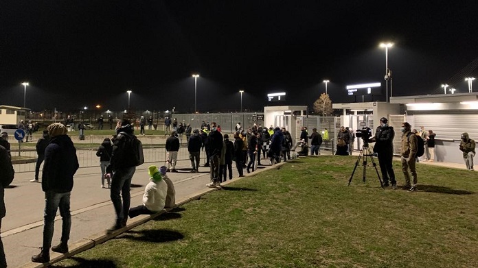 Juve Inter: un centinaio di tifosi fuori dall'Allianz Stadium - VIDEO 36 tifosi juve