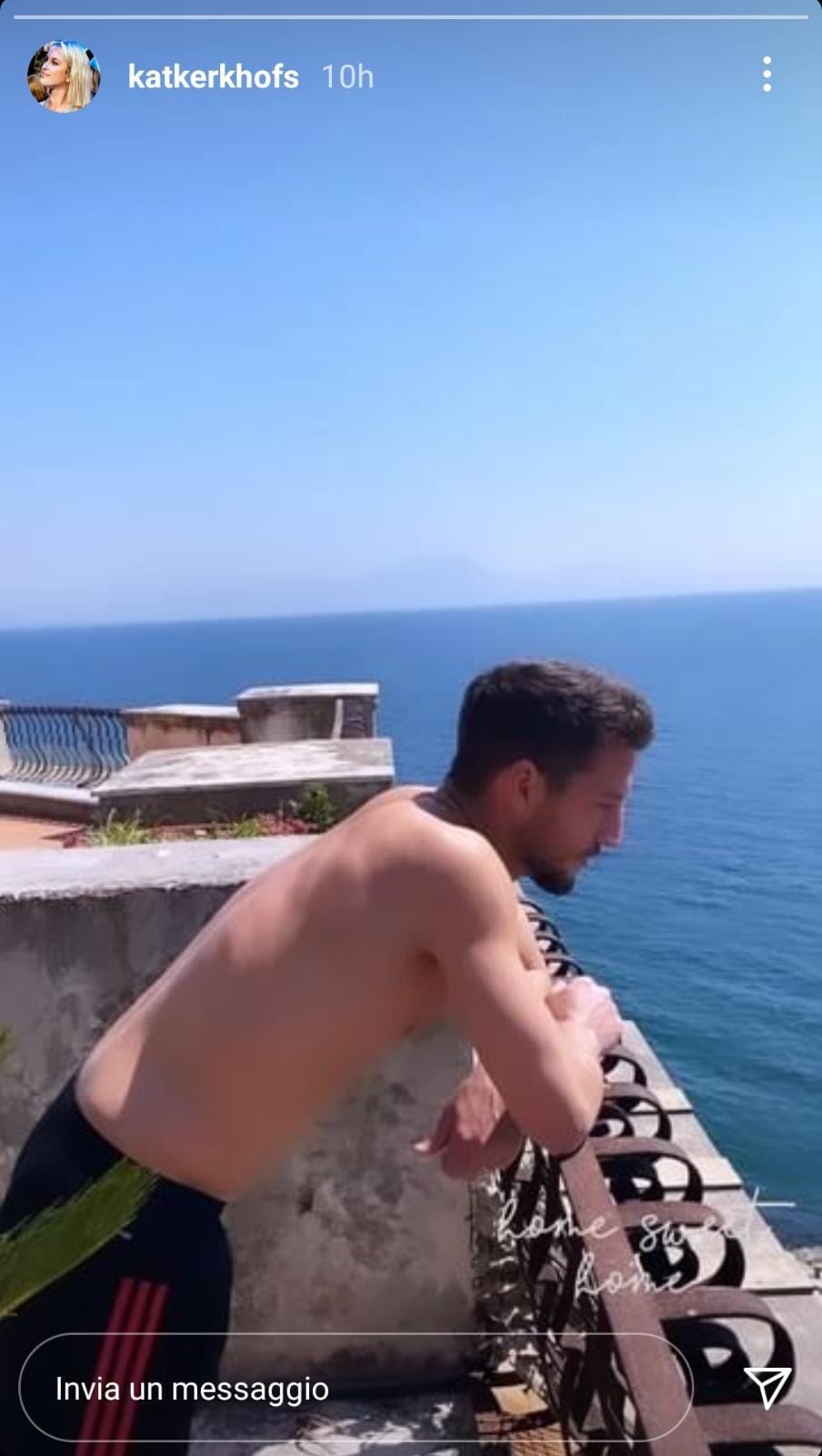 Mertens si rilassa ma ai tifosi non sfugge un dettaglio. La polemica - FOTO 39 mertens