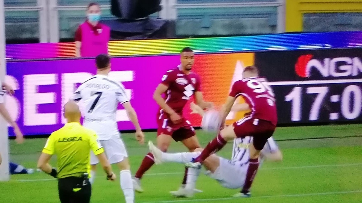 Morata cade in area tra Bremer e Buongiorno: per Fabbri non è rigore 36 morata buongiorno bremer