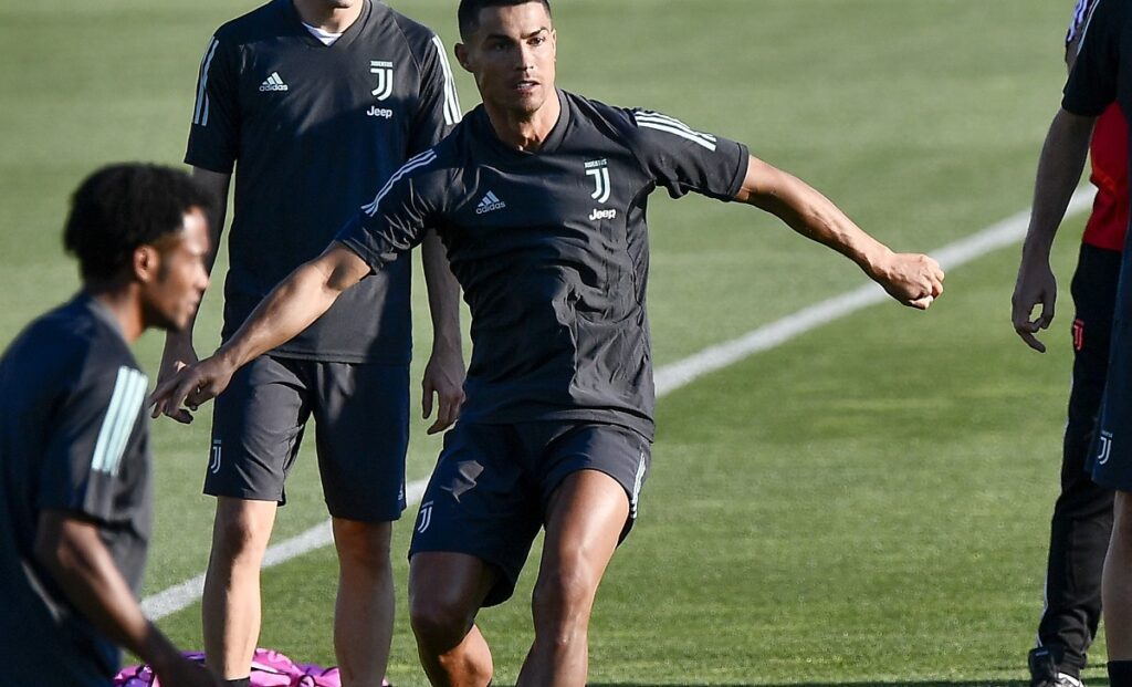Ronaldo cuadrado allenamento juve