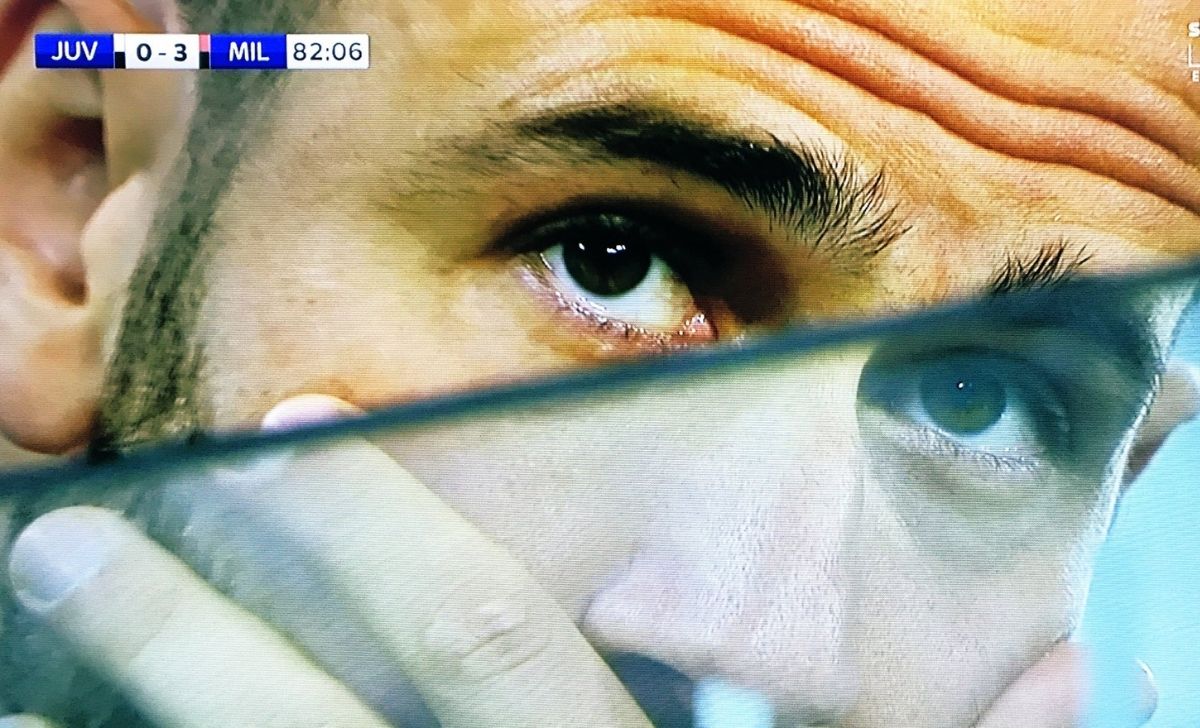 Juve Milan: la faccia di Bonucci in panchina dice tutto - FOTO