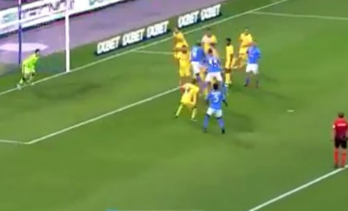 Gol Napoli ma dubbi in area: cosa è successo contro il Verona - VIDEO 36 Progetto senza titolo 2021 05 23T222338.283