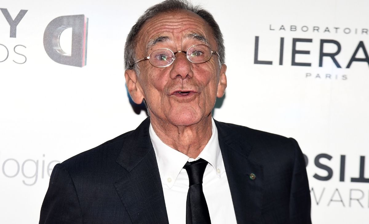 Vecchioni ironizza sull'Inter: «Dieci anni senza vincere neanche il torneo dei bar» 36 Vecchioni