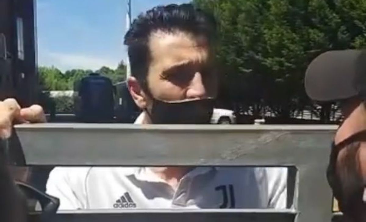 Buffon ai tifosi: «Dispiaciuti di non essere arrivati dove volevamo» - VIDEO 36 buffon tifosi