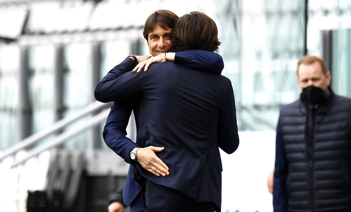 Abbraccio Pirlo Conte: il gesto prima del match 36 pirlo conte