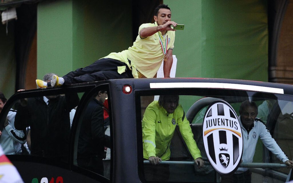 Scudetto Juve 6 maggio 2012: le immagini della festa della terza stella - GALLERY 72 quagliarella scudetto juventus 2012