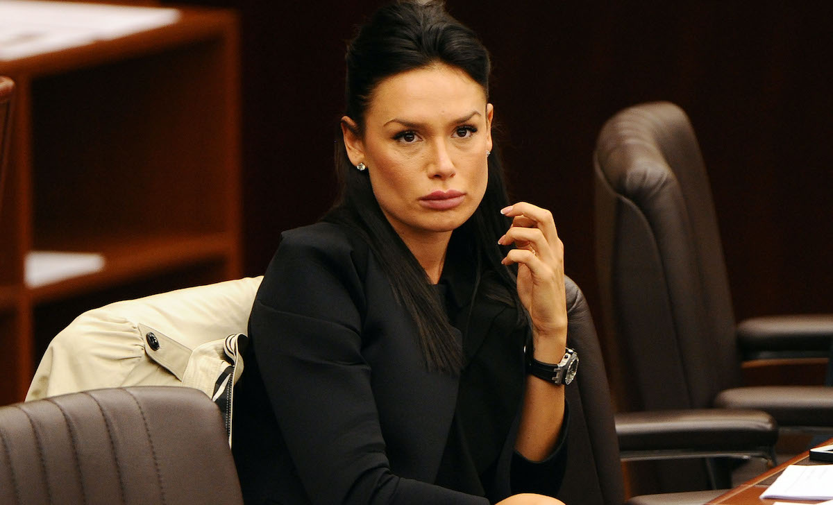 Nicole Minetti rilancia la fake news: «Juve retrocessa in Serie B» - FOTO 38 nicole minetti