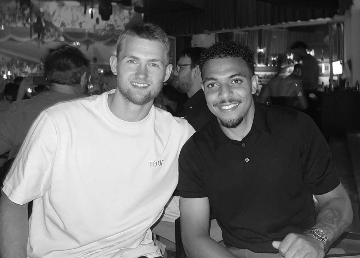 De Ligt con Malen. I tifosi nei commenti: «Portalo alla Juve» 36 668a861b 9ef5 4f09 8422 36f8db1d35c1 1