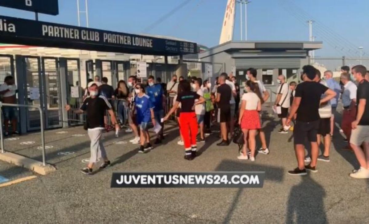 Juve Atalanta, tornano i tifosi: le immagini dall'Allianz Stadium - VIDEO 36 Progetto senza titolo 2021 08 14T191717.612
