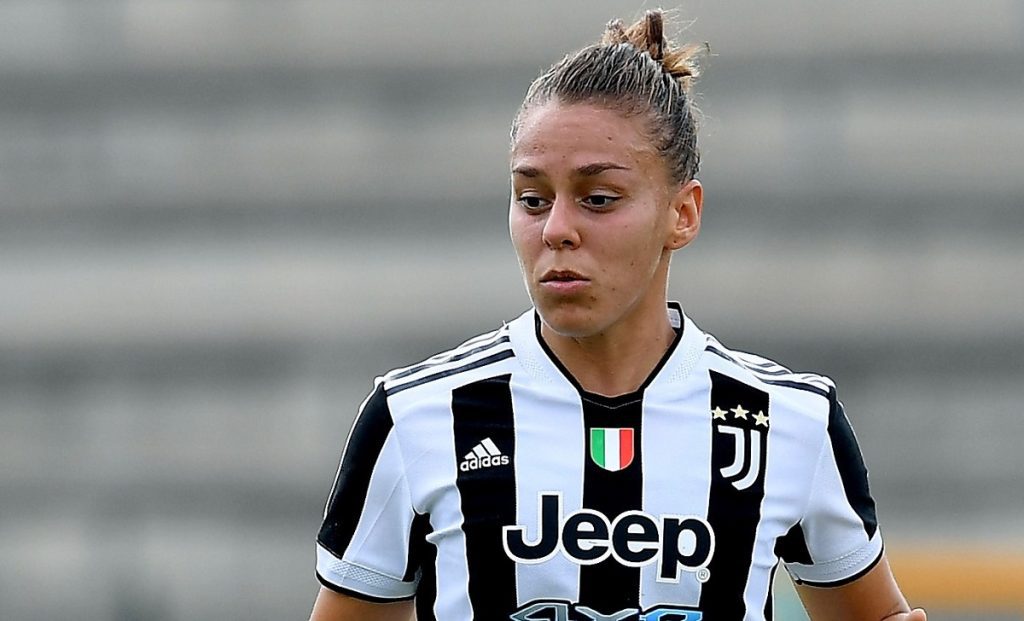 Juventus women boattin