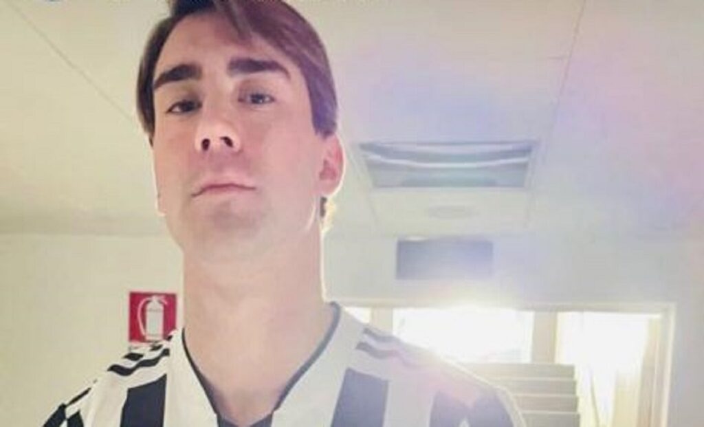 Vlahovic maglia juve