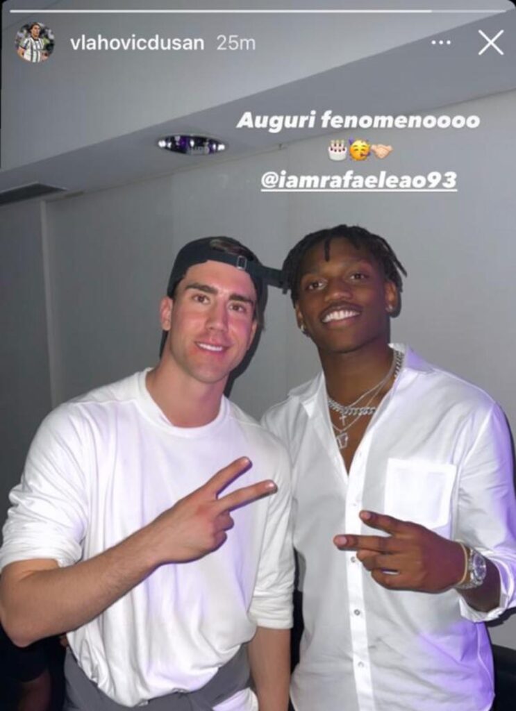 Vlahovic fa gli auguri a Leao. Tifosi impazziti: «Coppia devastante» - FOTO 37 3ad3934e c38b 4cba be84 679499ec4cf0 1