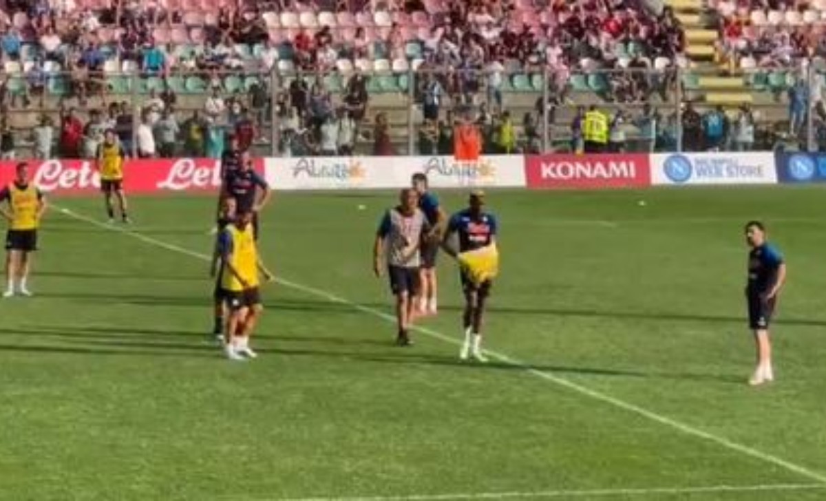 Osimhen allontanato da Spalletti: tensione in casa Napoli - VIDEO 36 Cattura 1 3