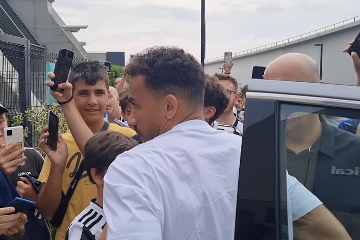Danilo al J Medical: visite mediche per il brasiliano - VIDEO 36 Danilo