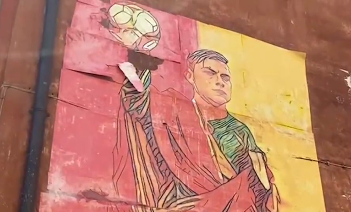 Dybala Roma, la Joya "diventa" già un murale: il tributo 36 murale dybala 2 e1658408324975