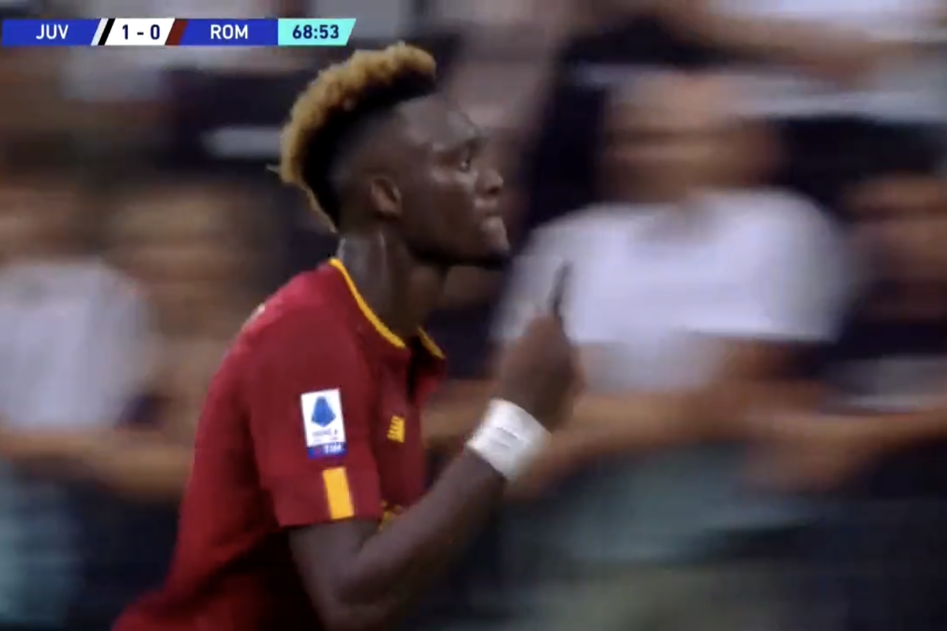 Gol Abraham: assist di Dybala, la Roma pareggia i conti allo Stadium - VIDEO 36 Abraham