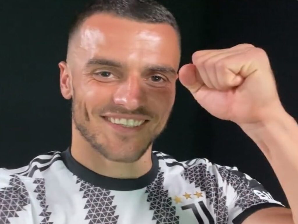 Kostic Juve (2)