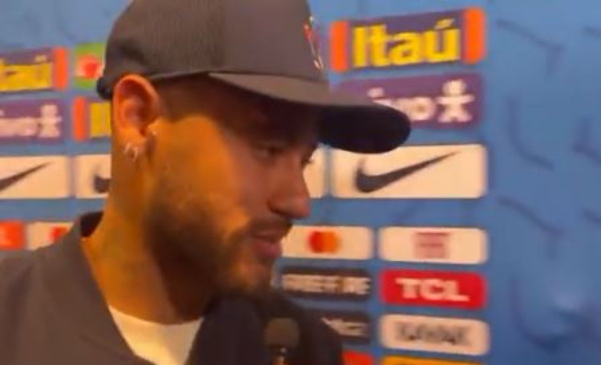 «Che relazione hai con Mbappé?». Neymar non risponde e lascia l'intervista - VIDEO 36 Cattura 1 8