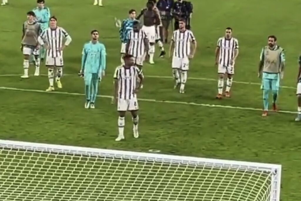 Juve Benfica: le tre cose che non hai notato 37 Danilo 2