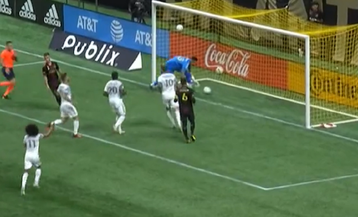 Bernardeschi e quel gesto al portiere avversario dopo il gol. Cos'è successo - VIDEO 36 bernardeschi