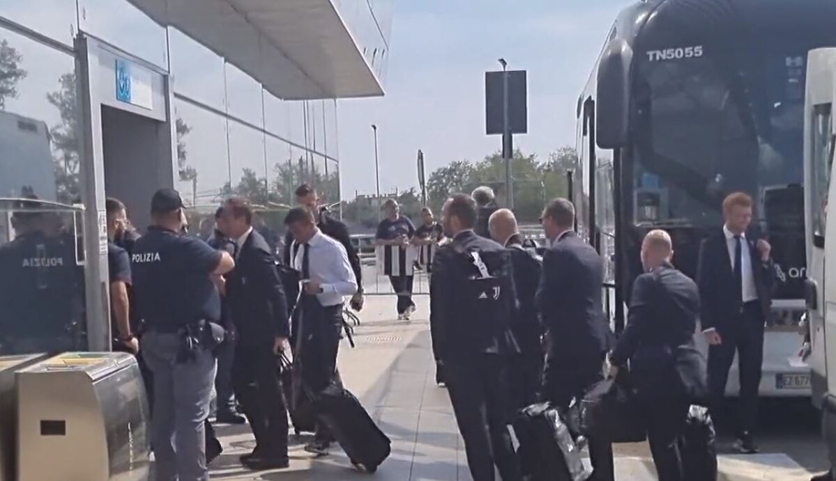 Psg Juve: bianconeri partiti da Caselle. Inizia la missione Champions - VIDEO 36 partenza psg juve e1662385722740