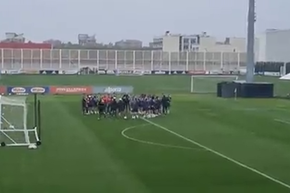 Allegri chiama a raccolta i suoi: il gesto nella rifinitura pre Maccabi - VIDEO 36 Allenamento Juve 2