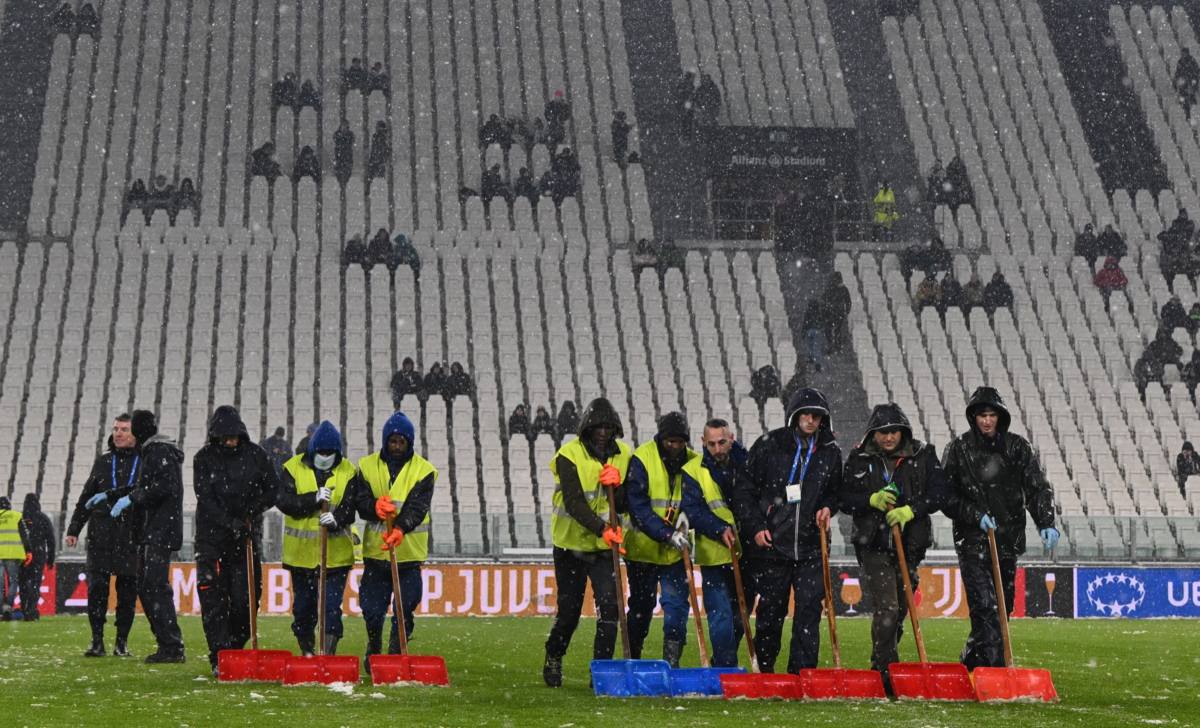 Juventus Women Zurigo: il club ringrazia gli spalaneve dello Stadium - FOTO 36 733a216b e32b 4823 b881 41fafe54a0be
