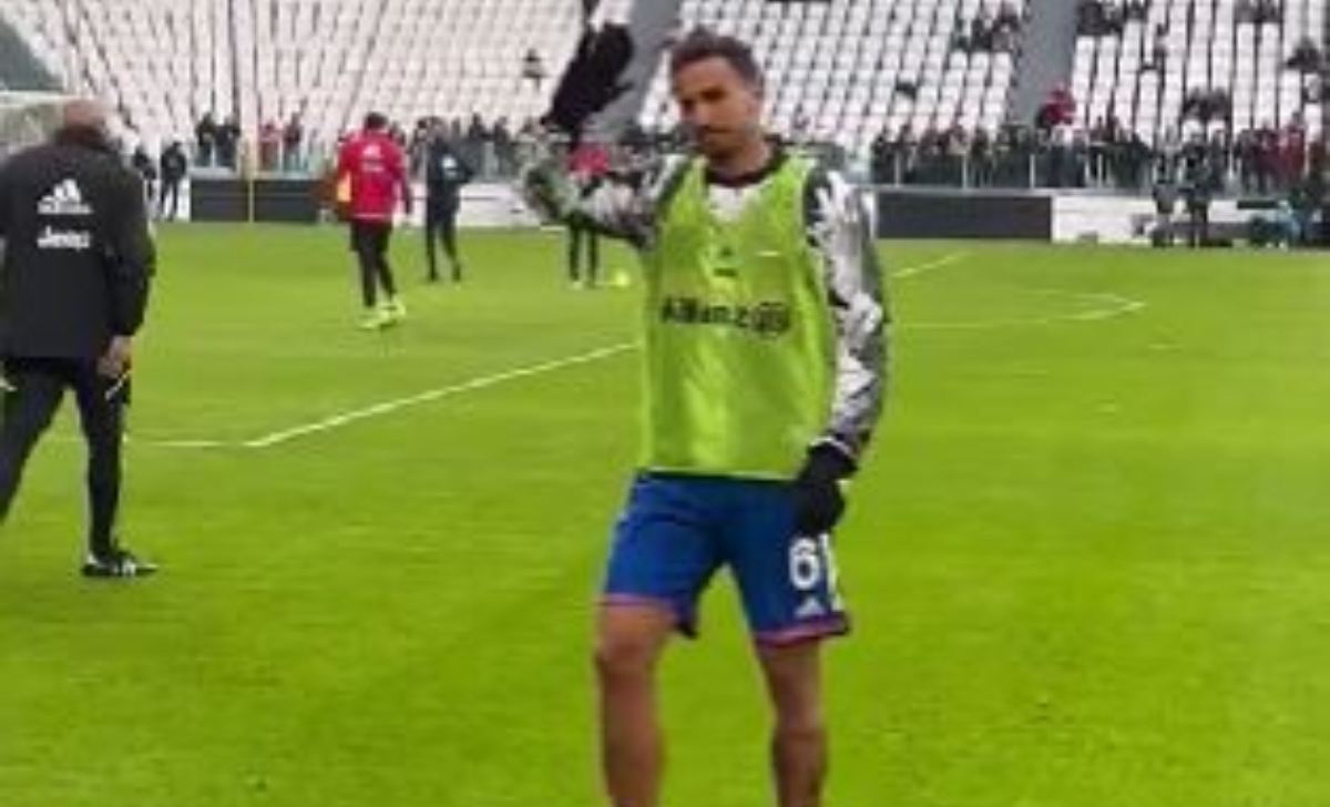 Danilo subito titolare: l'accoglienza dei tifosi allo Stadium - VIDEO 36 Cattura 1 16