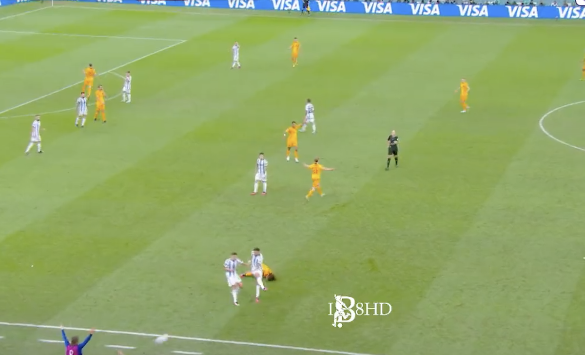 Paredes ammonito: duro fallo e scoppia la rissa - VIDEO 36 Schermata 2022 12 09 alle 21.55.09 e1670619429902