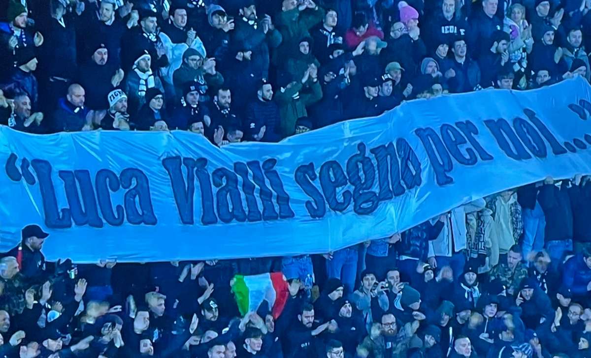 Cremonese Juve, striscione e cori dei tifosi per Vialli - FOTO 36 FlpSlz6XkBQSQM7