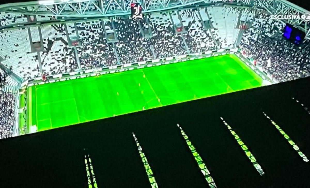 Juve-Lazio, l'ironia degli anti-juventini: «Fate anche Disdetta Stadium?» 36 allianz stadium