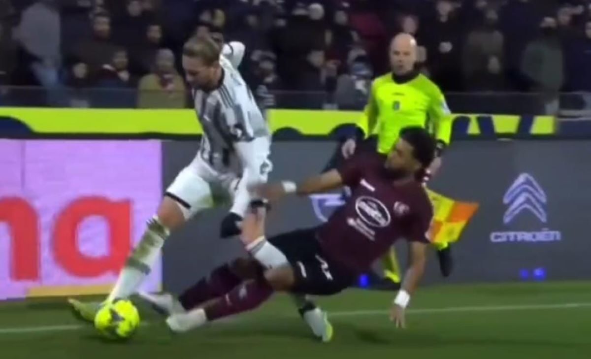 Rabiot "chiama" l'AIA: chiesto il rosso a Vilhena! La FOTO dell'intervento 36 rabiot vilhena e1675856093545