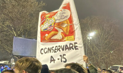 Striscione sfotto Inter