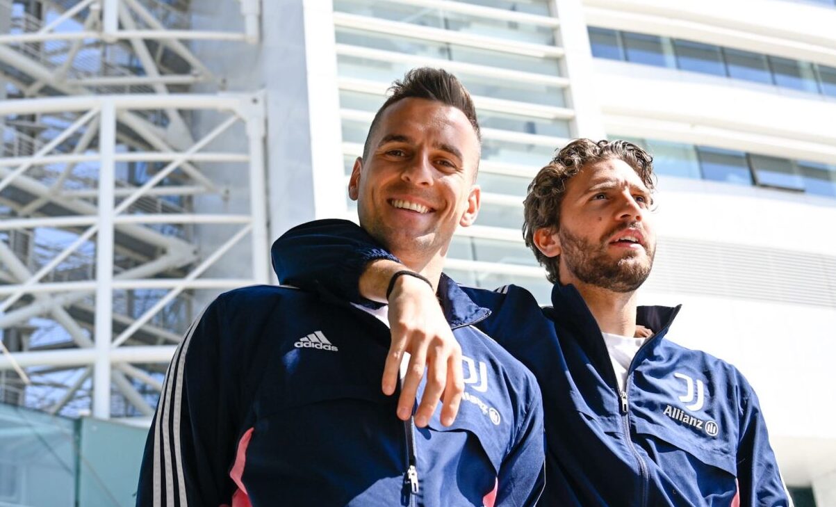 Juve, relax prima dello Sporting: la squadra visita Lisbona - FOTO 36 FuJzqVNWcAMMWbY scaled e1681989557416