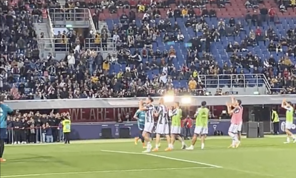 Bologna Juve, i bianconeri cercano il sostegno dei tifosi il gesto VIDEO
