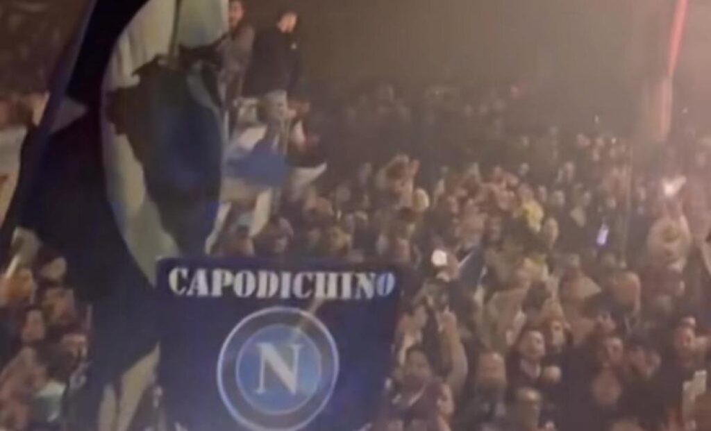 Napoli festeggiamenti capo di chino