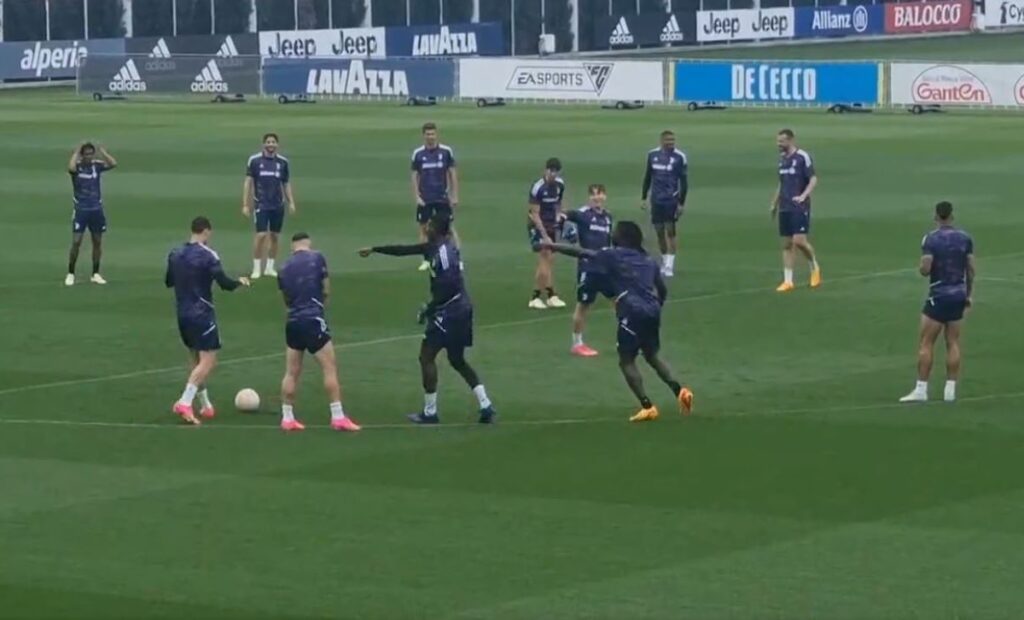 Pogba kostic allenamento juve siviglia vigilia