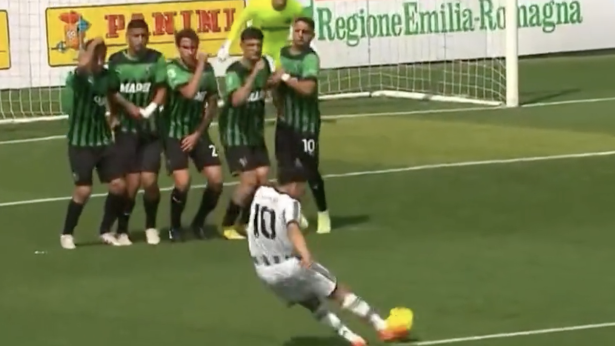 Gol Hasa, un gioiello su punizione per sbloccare la gara con il Sassuolo - VIDEO 36 Gol hasa
