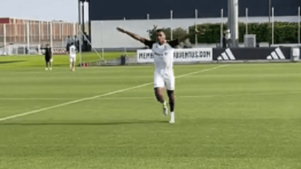 alex-sandro