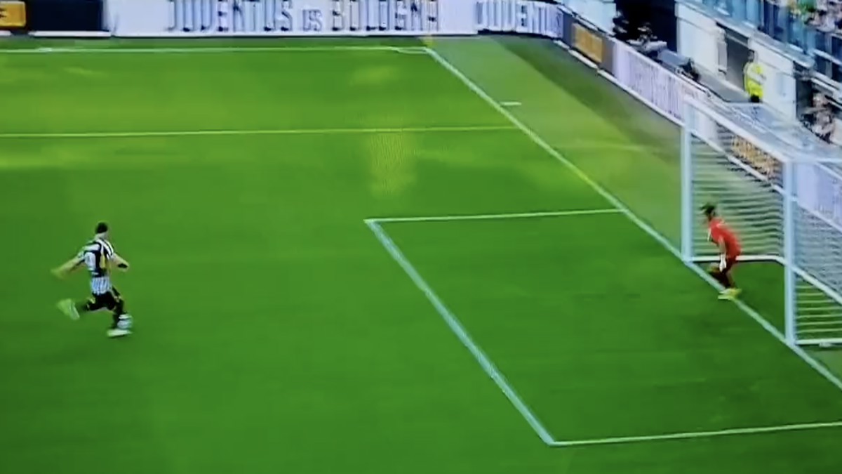 Gol Vlahovic, freddissimo dal dischetto: 1-0 per la Juventus Black - VIDEO 36 Gol Vlahovic