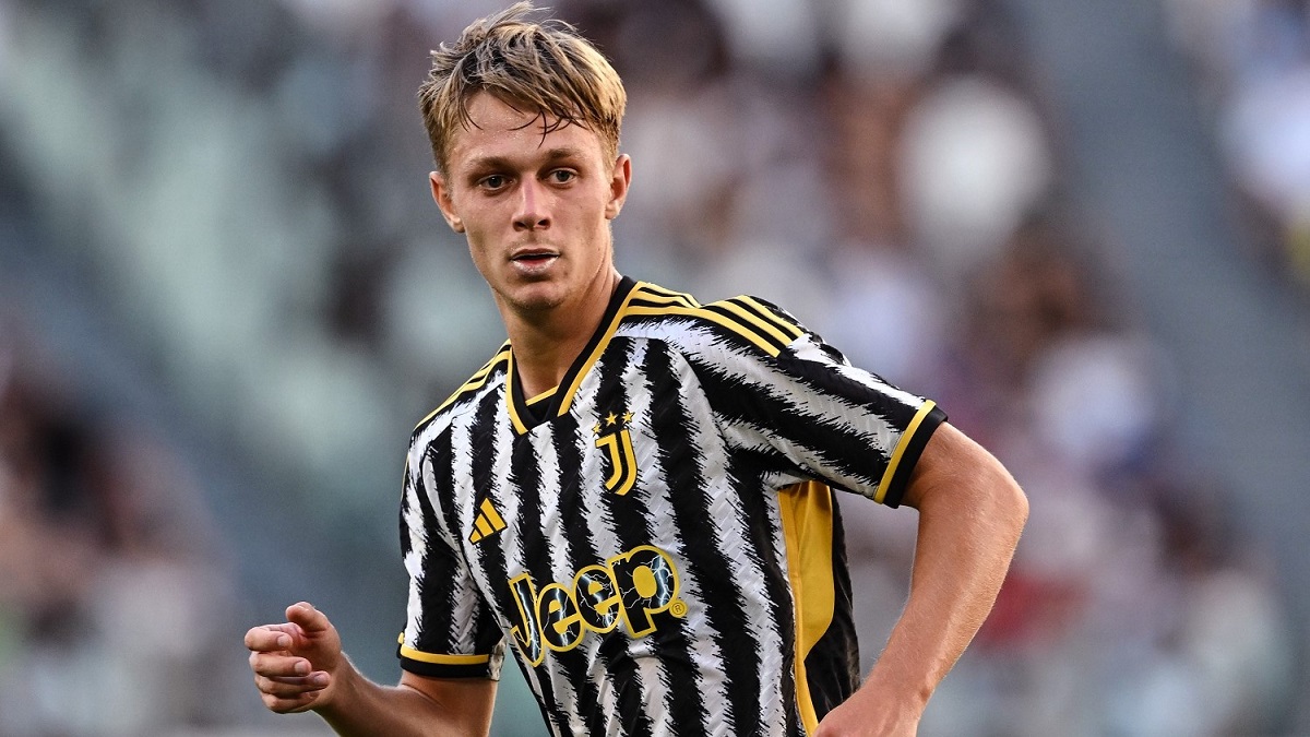 Nicolussi Caviglia, debutto stagionale nel finale di Juve-Cagliari