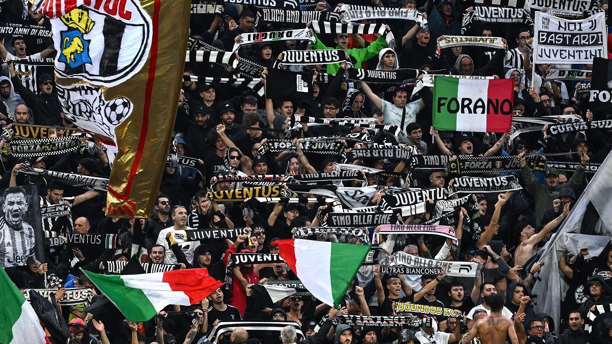 La Juventus lavora per riscaldare lo Stadium: ok a tamburi, bandiere e megafoni in Curva per il derby