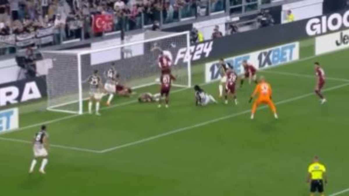 Gol Gatti: sblocca il difensore dopo un lungo check del Var! - VIDEO 36 Cattura 1 4