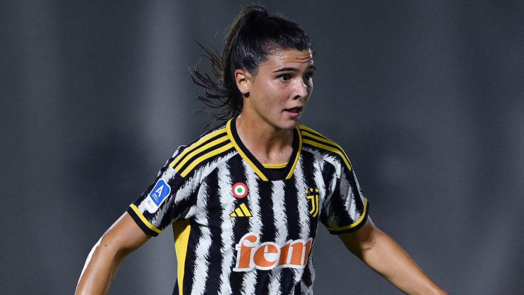 cantore-juventus-women