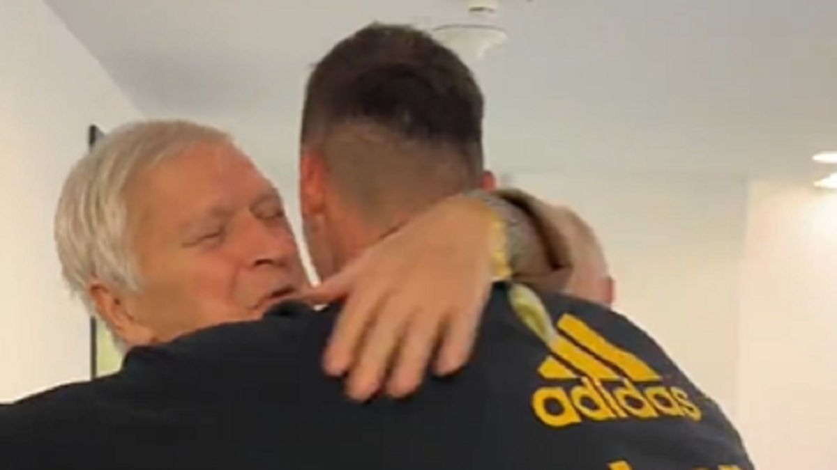 Milik incontra il tifoso Antonio, che aveva commosso tutto il mondo Juve: il bellissimo momento post derby - VIDEO 36 milik