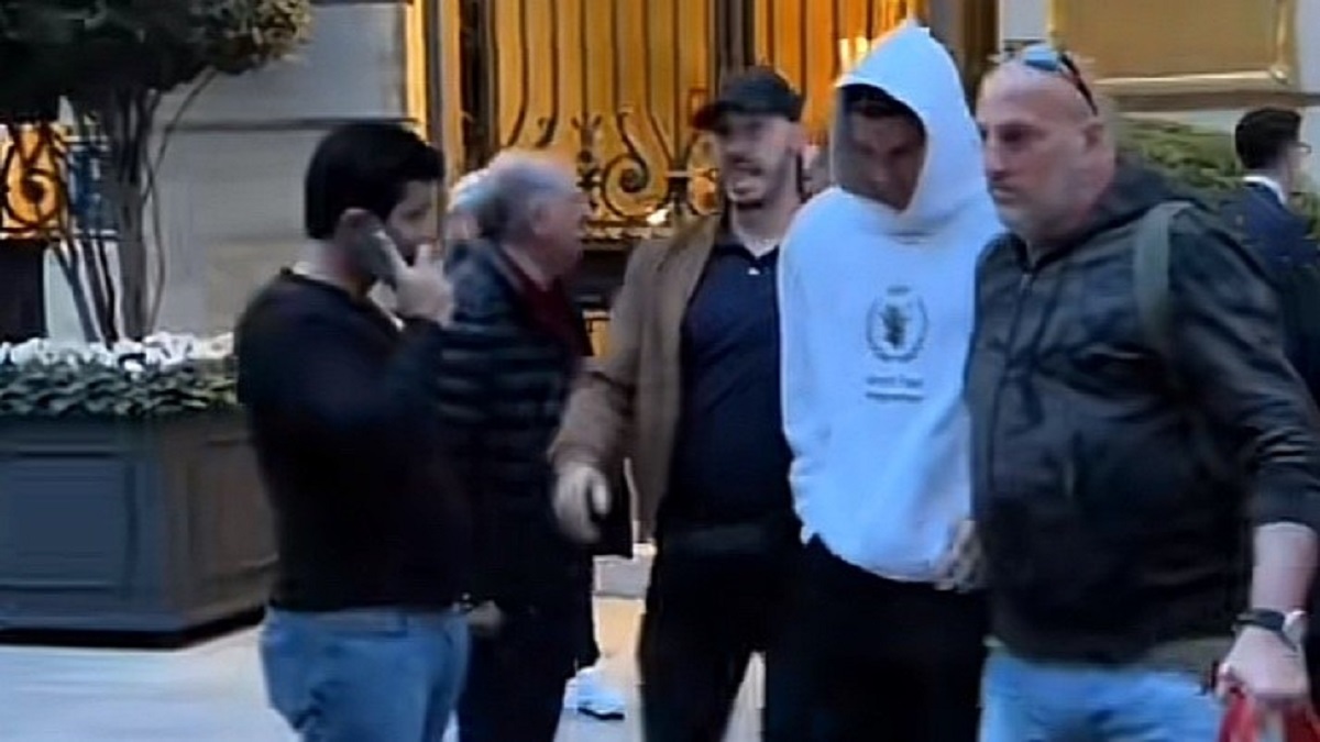 Vlahovic pizzicato a Madrid: FOTO che fanno il giro del web, il motivo della visita 36 vlahovic